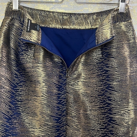 Club Monaco Women’s Joelle Shimmery Jacquard Gold Skirt Size 4 - Picture 8 of 15